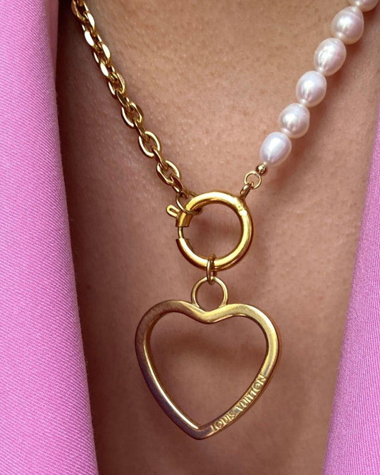 Authentic Louis Vuitton Pendant Gold Brass Coeur -Reworked Pearls Necklace - Boutique SecondLife