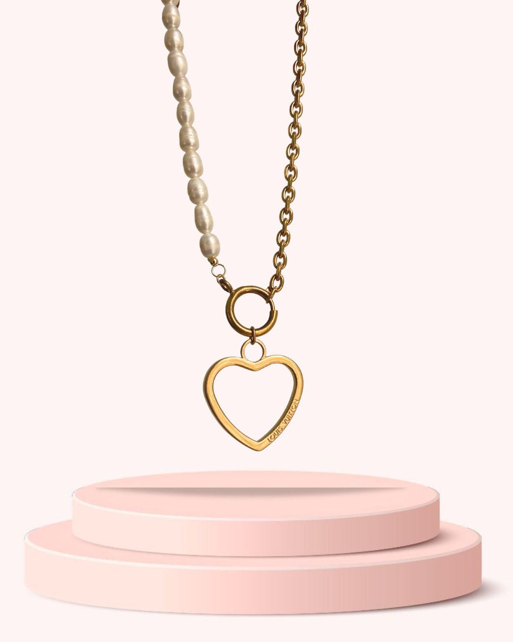 Authentic Louis Vuitton Pendant Gold Brass Coeur -Reworked Pearls Necklace