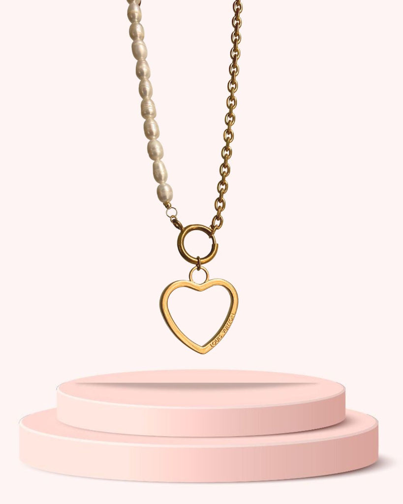 Authentic Louis Vuitton Pendant Gold Brass Coeur -Reworked Pearls Necklace