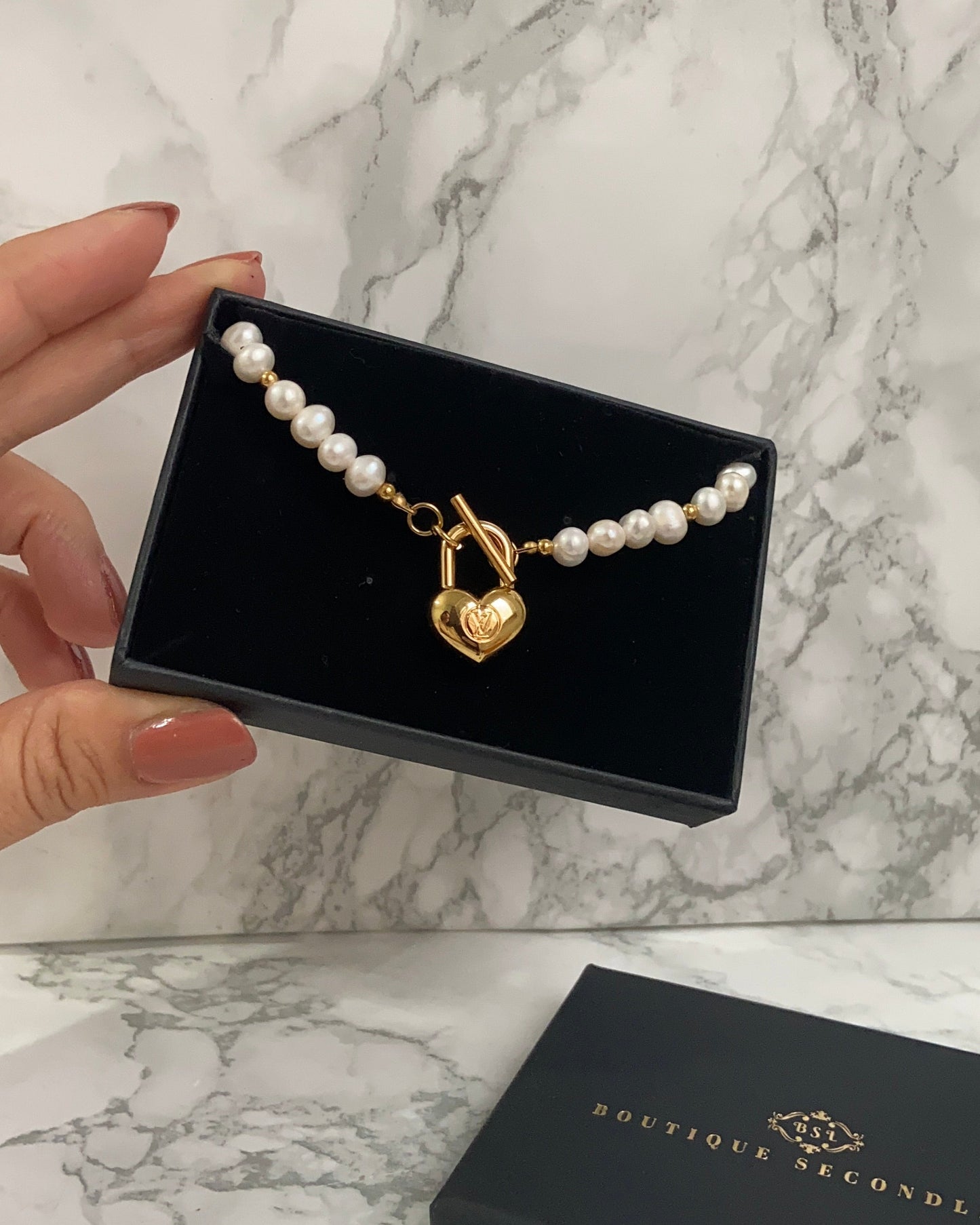 Authentic Louis Vuitton Minicharm Heart Reworked Pearls Necklace
