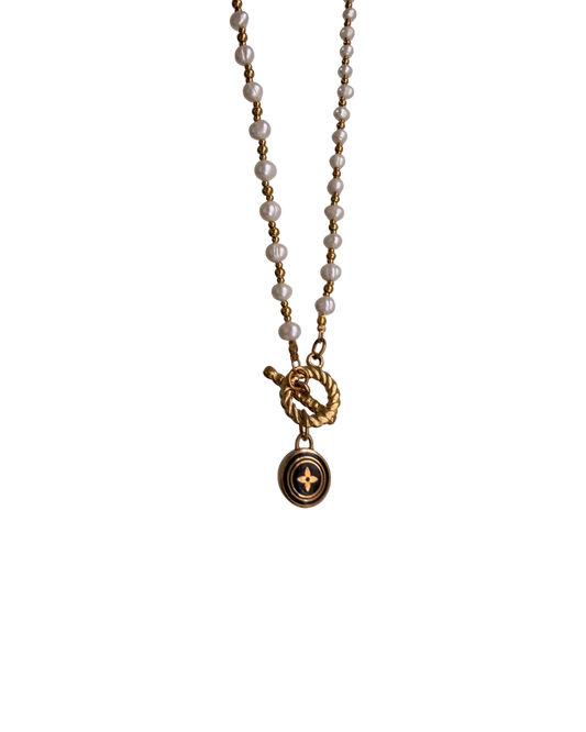 Authentic Louis Vuitton  Nude Pastilles Pearls Necklace