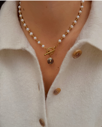 Authentic Louis Vuitton  Nude Pastilles Pearls Necklace