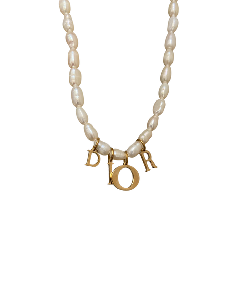 Authentic Dior Spelt out mise pendant - Reworked Pearls Necklace
