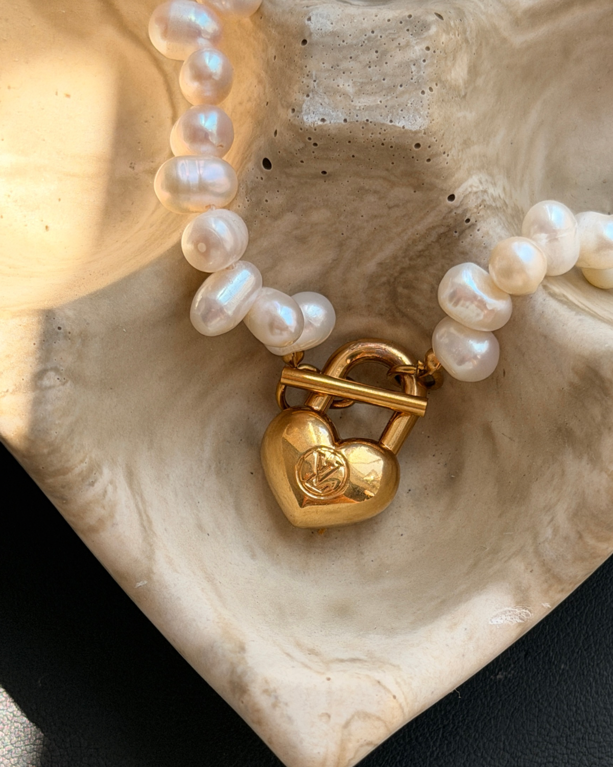 Authentic Louis Vuitton Minicharm Heart Reworked Pearls Necklace