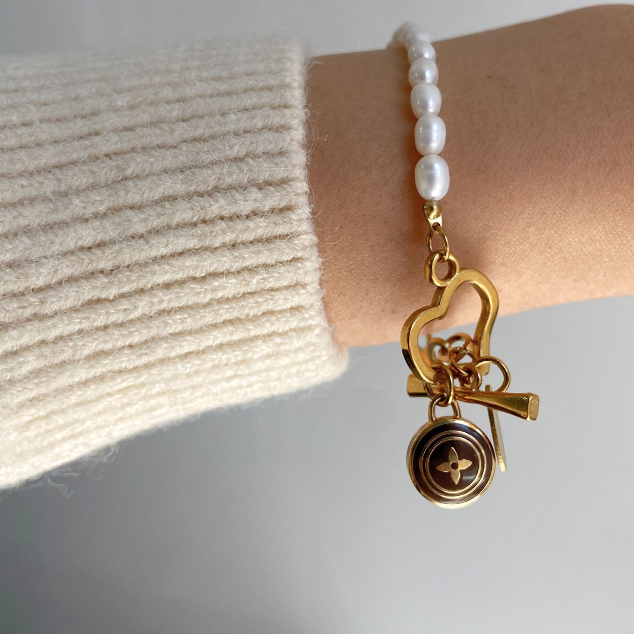 Authentic Louis Vuitton Pastilles Nude Pastel Pendant- Pearls Bracelet