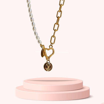 Authentic Louis Vuitton  Nude Logo Pastilles Pearls Necklace