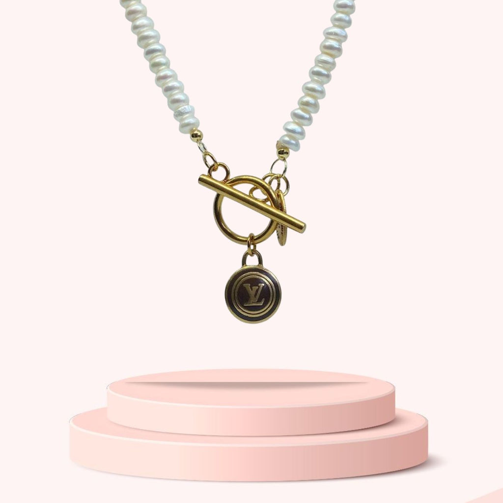 Authentic Louis Vuitton Logo Pastilles Pearls Necklace