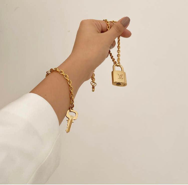 Louis Vuitton Set Lock Rolo chain Necklace with Key Bracelet - Boutique SecondLife