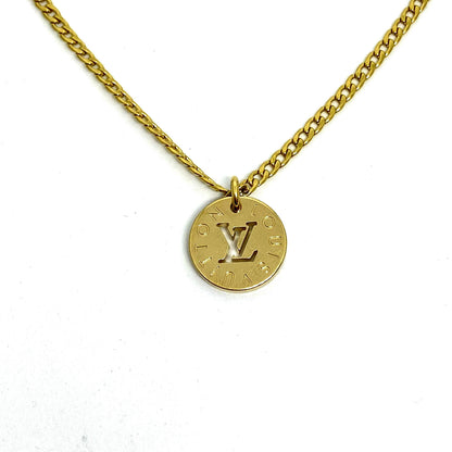 Authentic Louis Vuitton Looping Logo Charm - Necklace - Boutique SecondLife