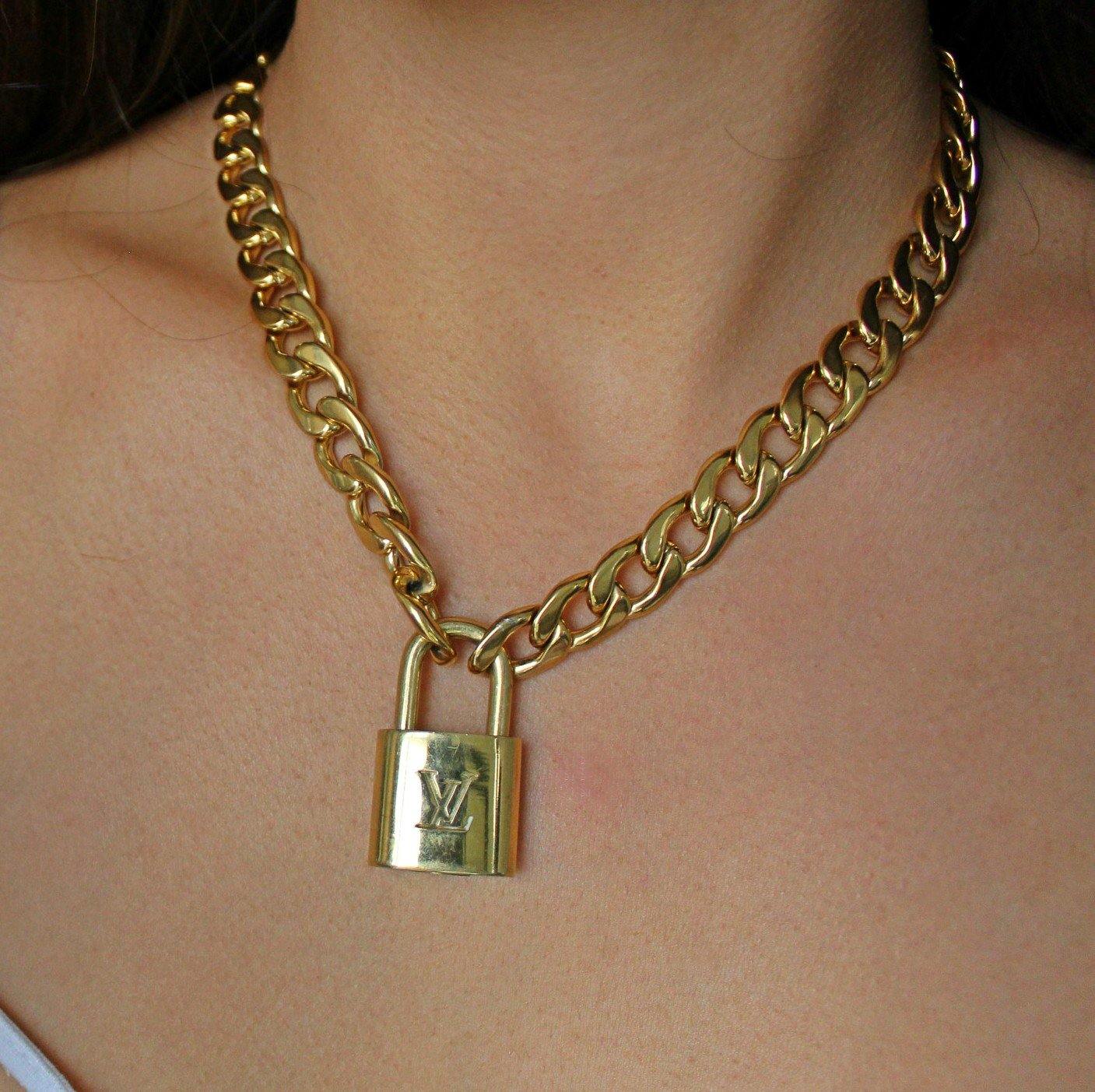 Padlock with Chunky Chain Necklace NO KEY - Boutique SecondLife