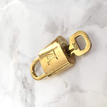 Load image into Gallery viewer, Boutique SecondLife - Authentic Used Louis Vuitton Padlock Key LV