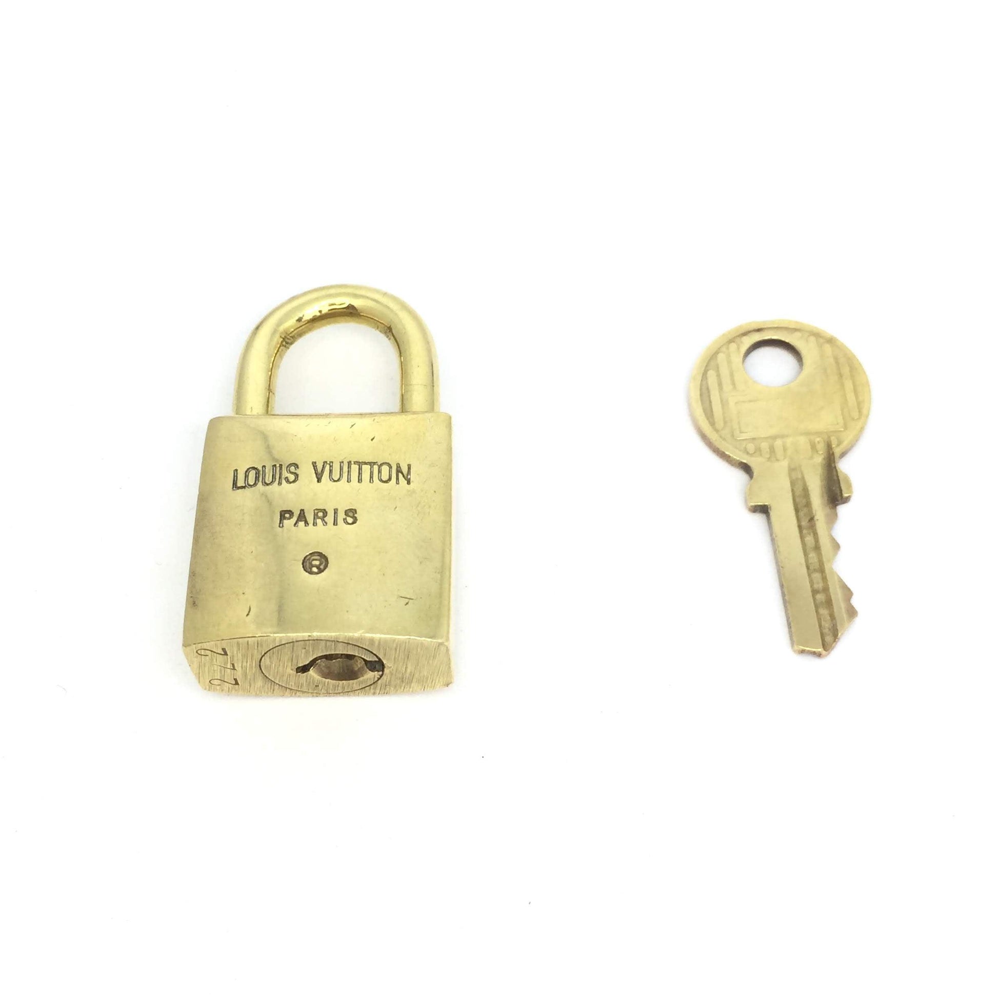 Authentic Louis Vuitton Padlock Set Key + Lock brass - Boutique SecondLife