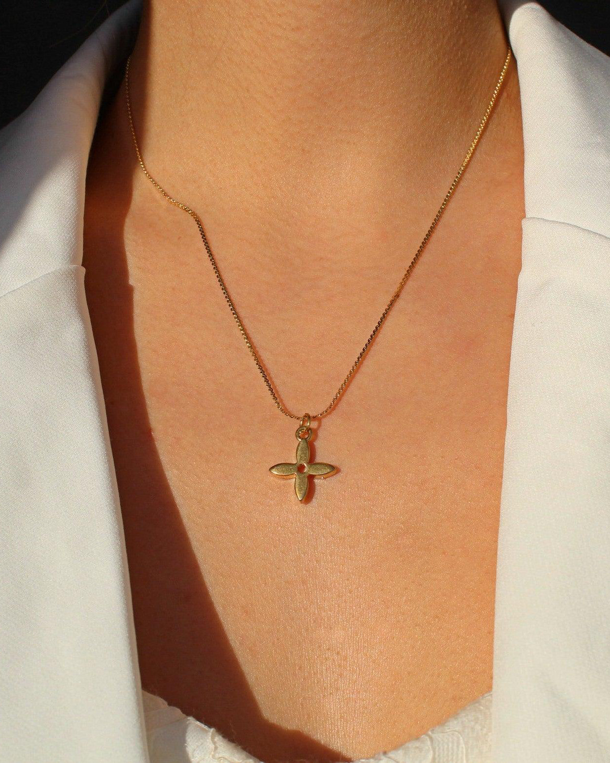 Authentic Louis Vuitton Flower Pendant- Necklace - Boutique SecondLife