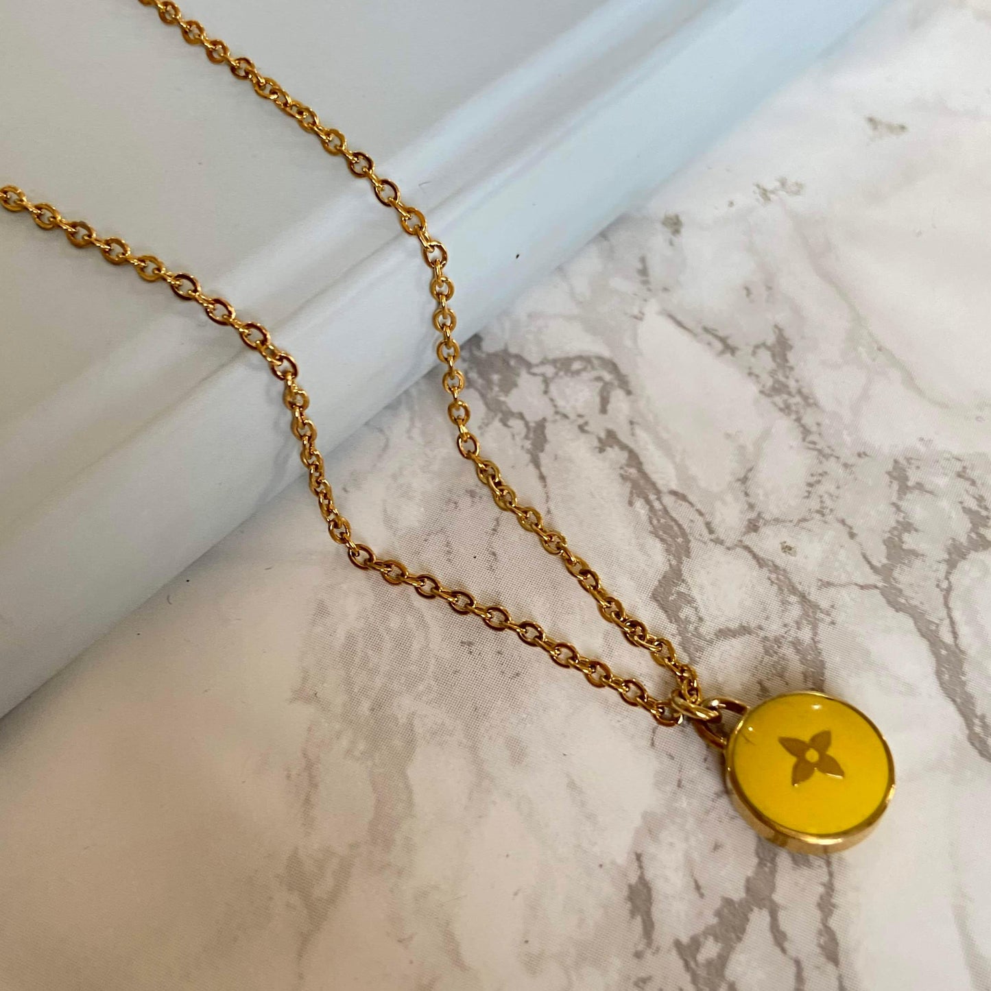 Canary Pendant Pastilles - Boutique SecondLife