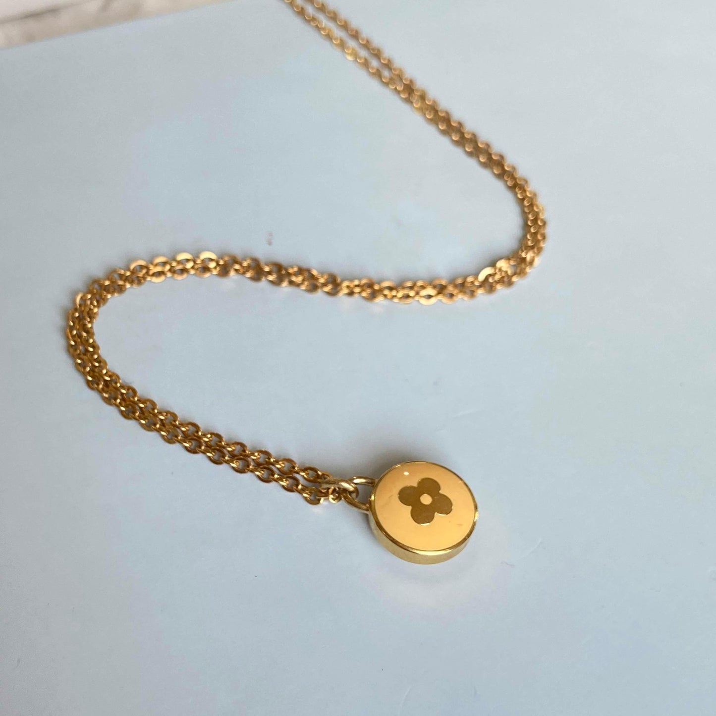 Authentic Louis Vuitton Goldenrod Pendant Pastilles - Boutique SecondLife