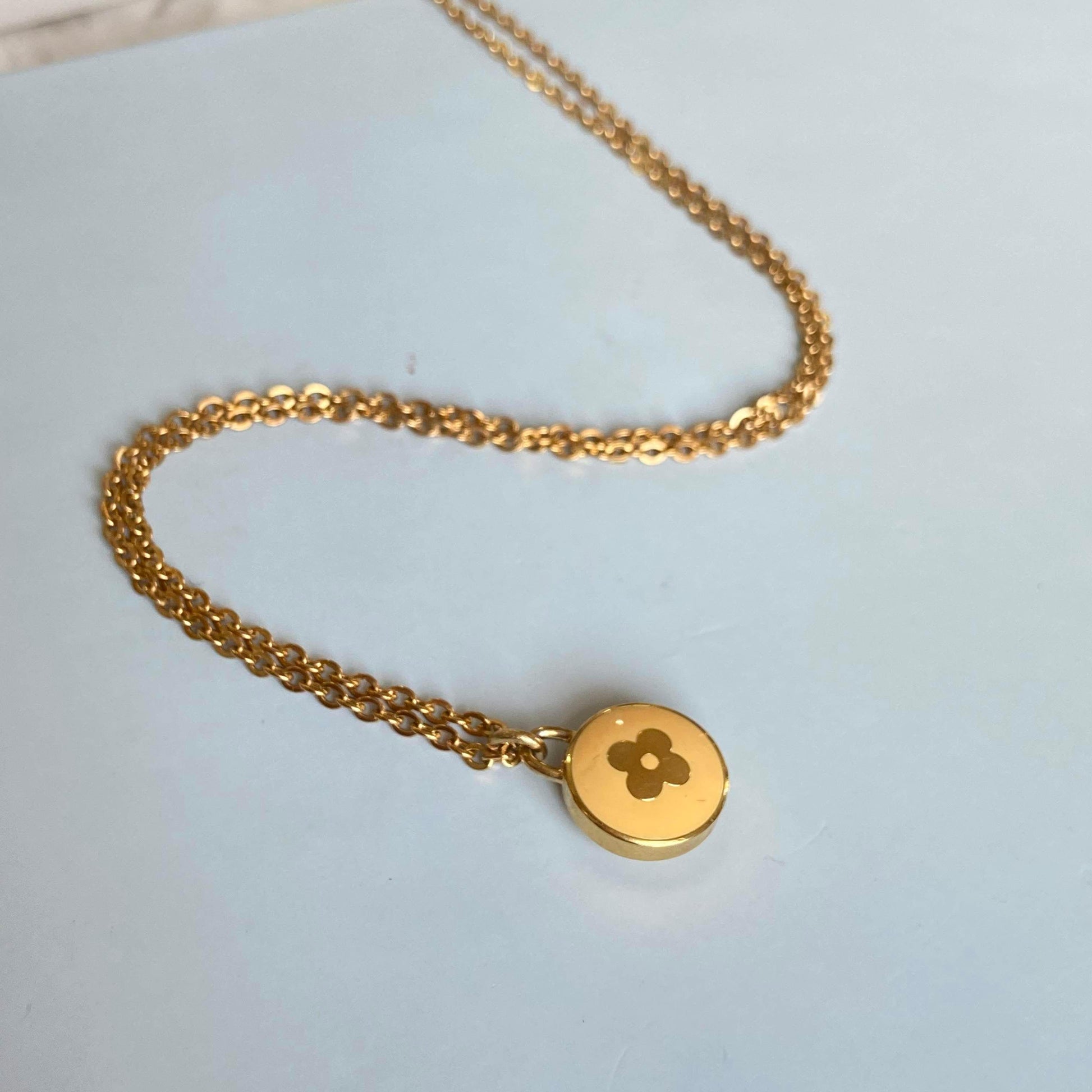 Authentic Louis Vuitton Goldenrod Pendant Pastilles - Boutique SecondLife