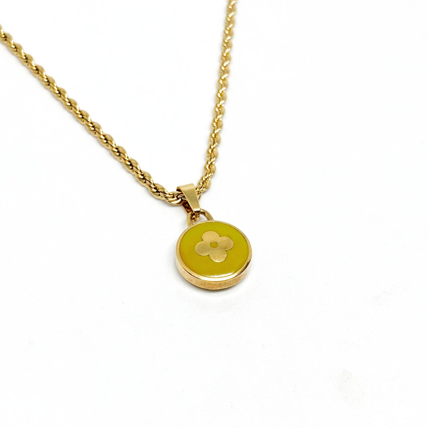 Authentic Louis Vuitton Green Pear Pendant Pastilles - Boutique SecondLife