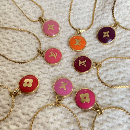 Authentic Louis Vuitton Logo Pendant Pastilles Roses - Boutique SecondLife