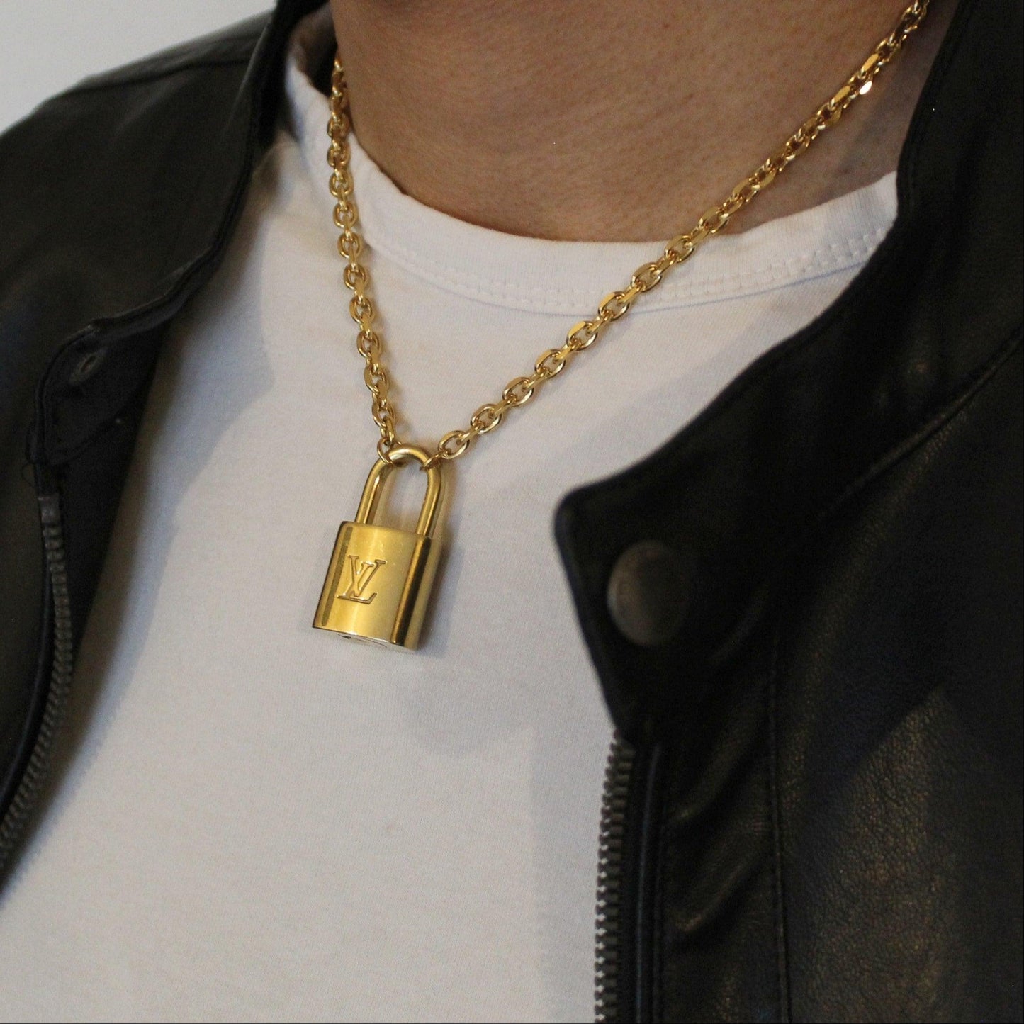 Louis Vuitton Padlock with Rolo Chain Necklace For him - Boutique SecondLife