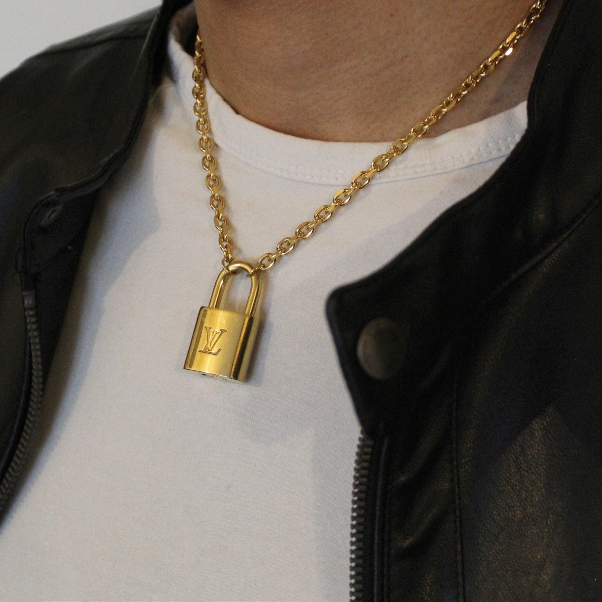 Louis Vuitton Padlock with Rolo Chain Necklace For him - Boutique SecondLife