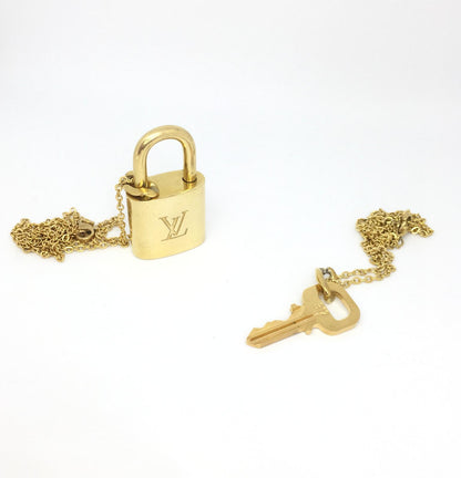 Louis Vuitton Padlock Necklace with Double Layer Chain - Boutique SecondLife