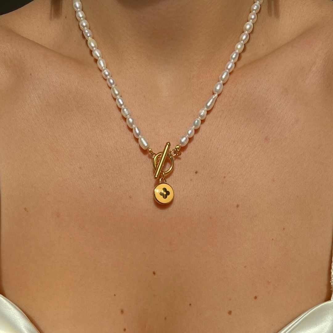Louis Vuitton Dainty Pearl Pendant Necklace