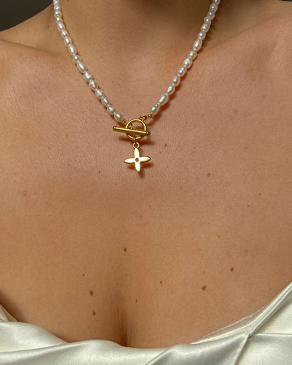 Authentic Louis Vuitton Pendant Pastilles- Pearls Necklace