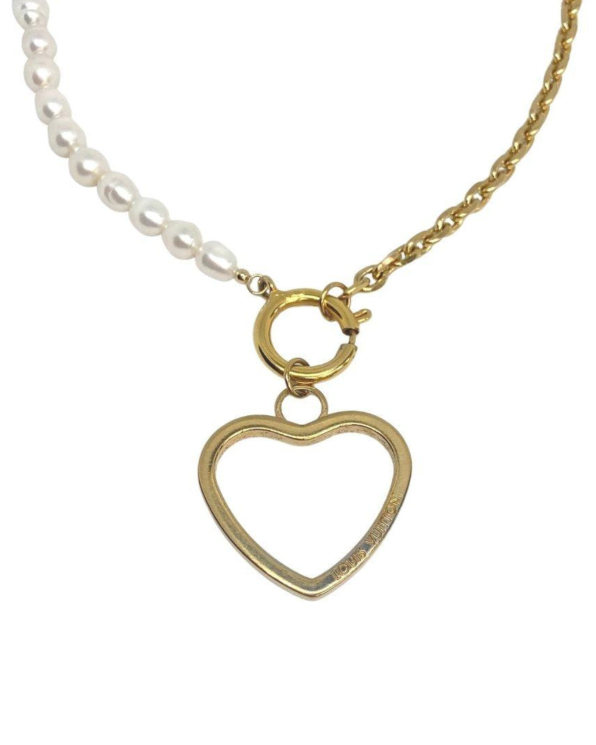 Authentic Louis Vuitton Pendant Gold Brass Coeur -Reworked Pearls Necklace - Boutique SecondLife