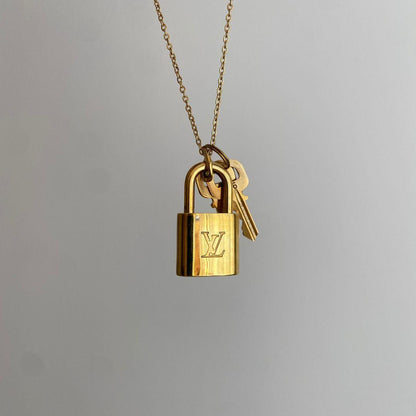 Louis Vuitton Padlock & 2 Keys -Necklace with Single Chain - Boutique SecondLife