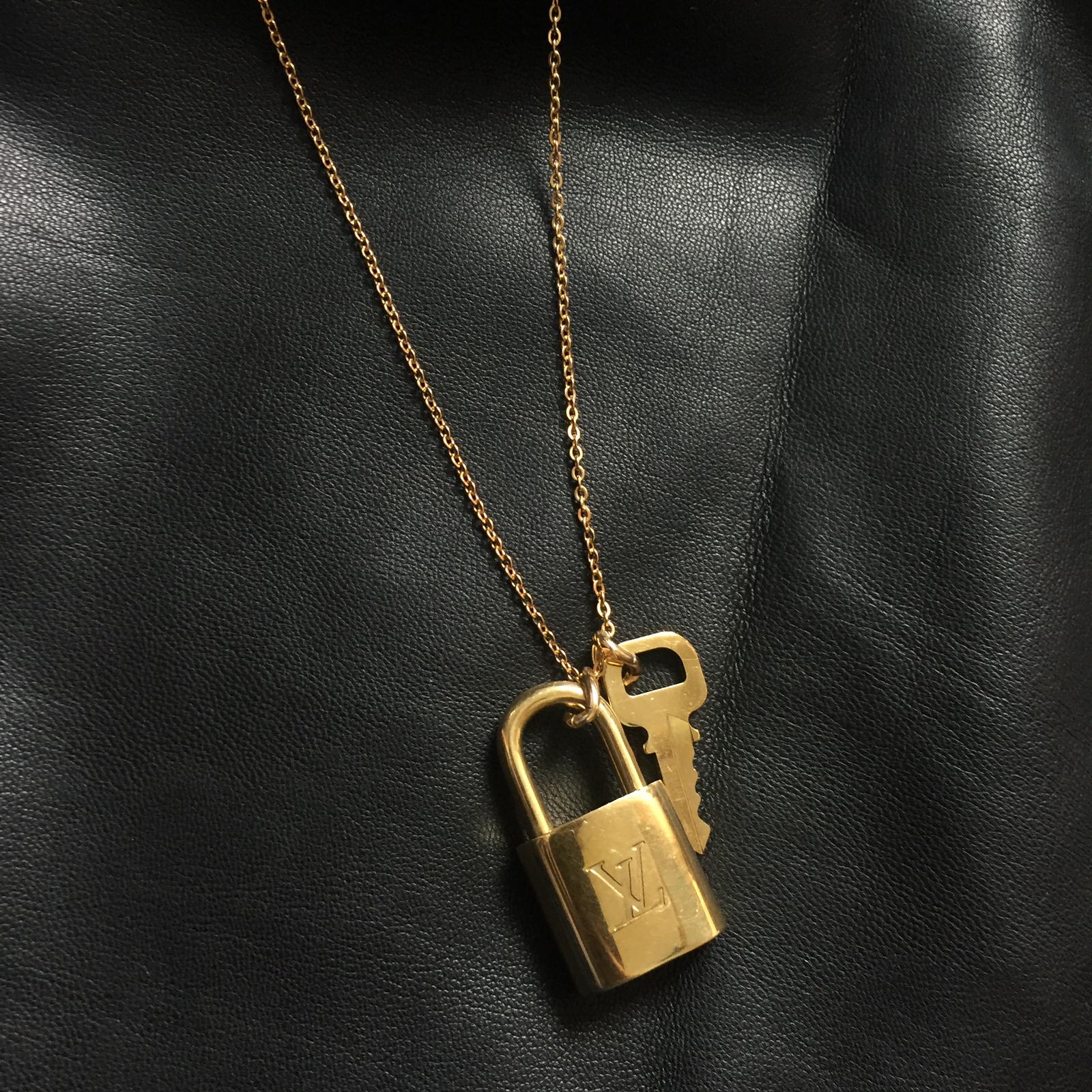 Padlock Necklace with single chain for Him - Boutique SecondLife