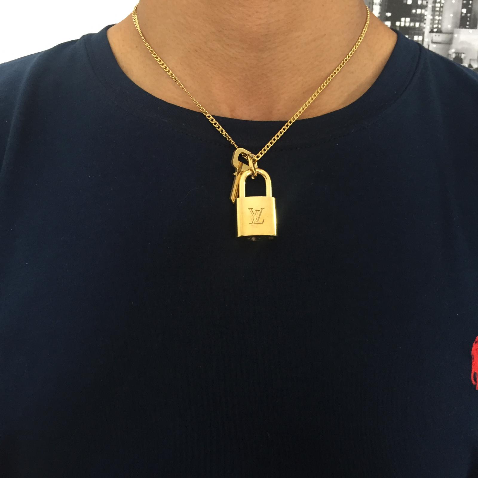 Louis Vuitton Necklace Padlock with single chain For Him - Boutique SecondLife