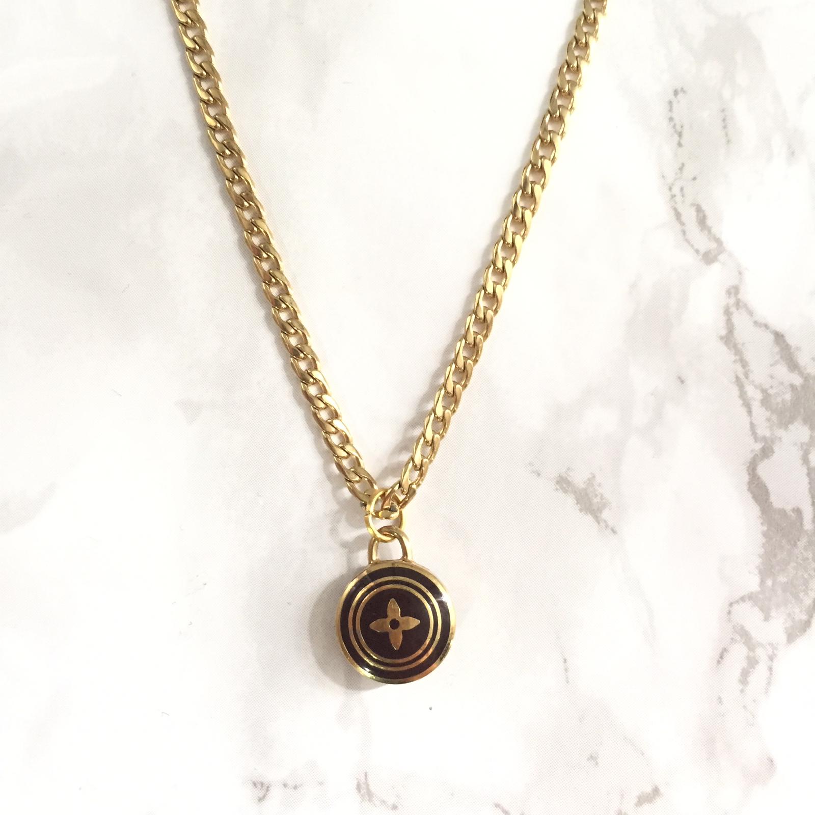 Nude collection: The Chocolate start Pendant - Boutique SecondLife