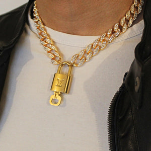 LOUIS VUITTON Vintage LV Logo Chain Necklace Rhinestone Gold Metal