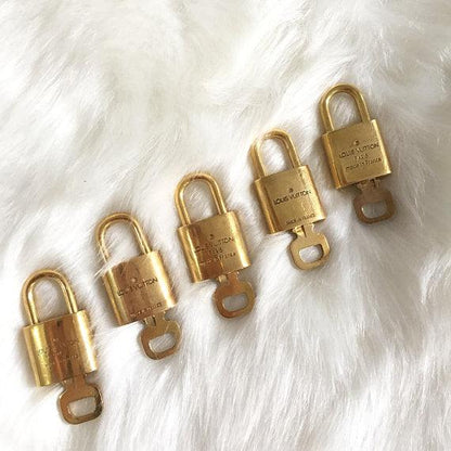Boutique SecondLife - Authentic Used Louis Vuitton Padlock Key LV