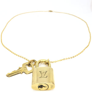 Authentic Louis Vuitton Padlock with Chunky Chain Necklace – Boutique  SecondLife
